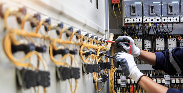 Professional Electrician technician working in Milford, IA